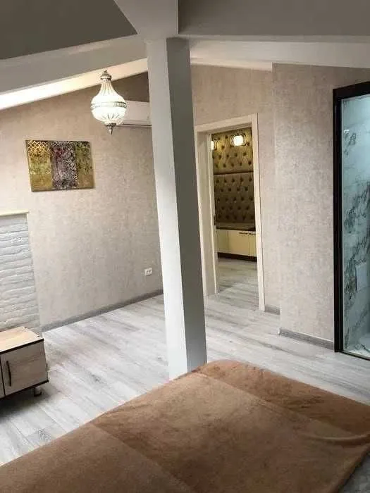 105 m², 4-xonali kvartira, 8/8