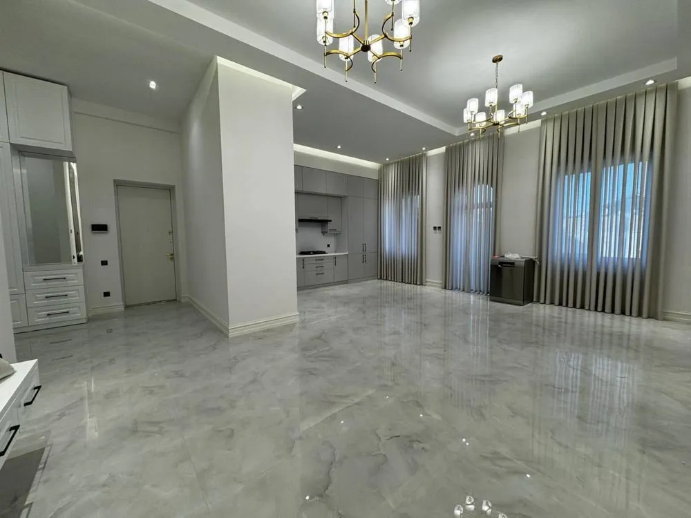 130 м², 4-комн. квартира, 2/10