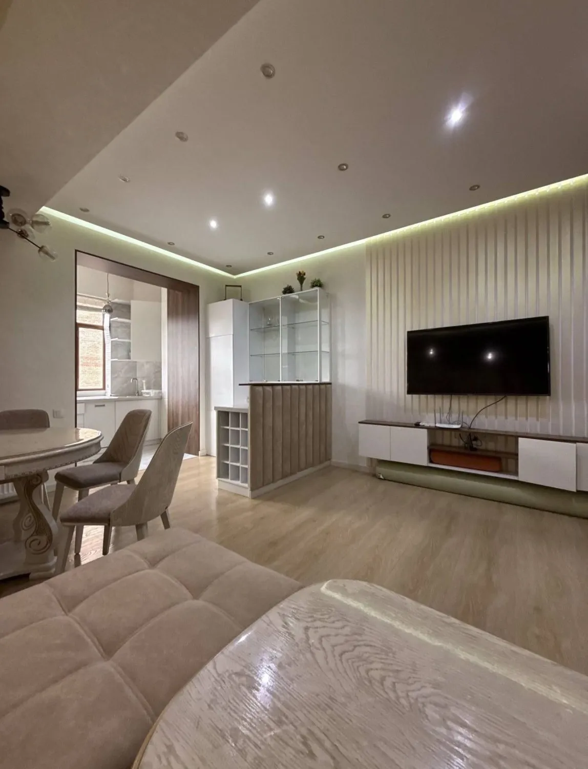 135 m², 4-xonali kvartira, 3/7