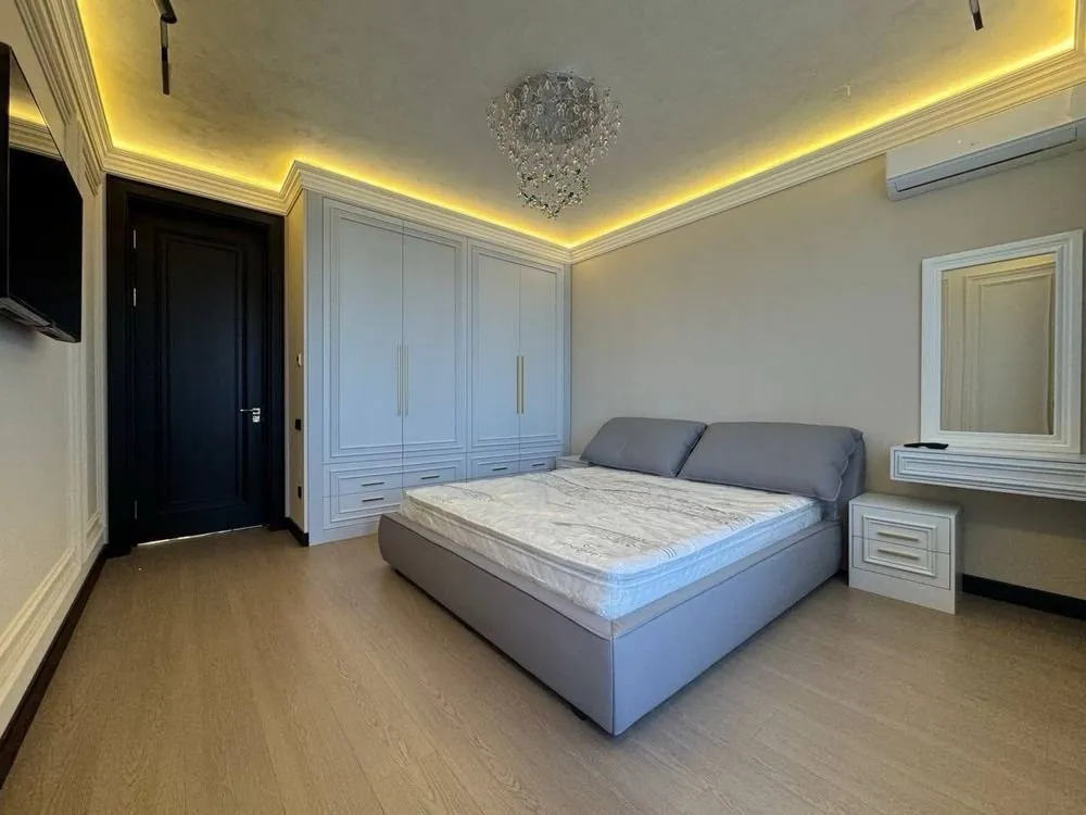 250 m², ko'p xonali kvartira, 11/11