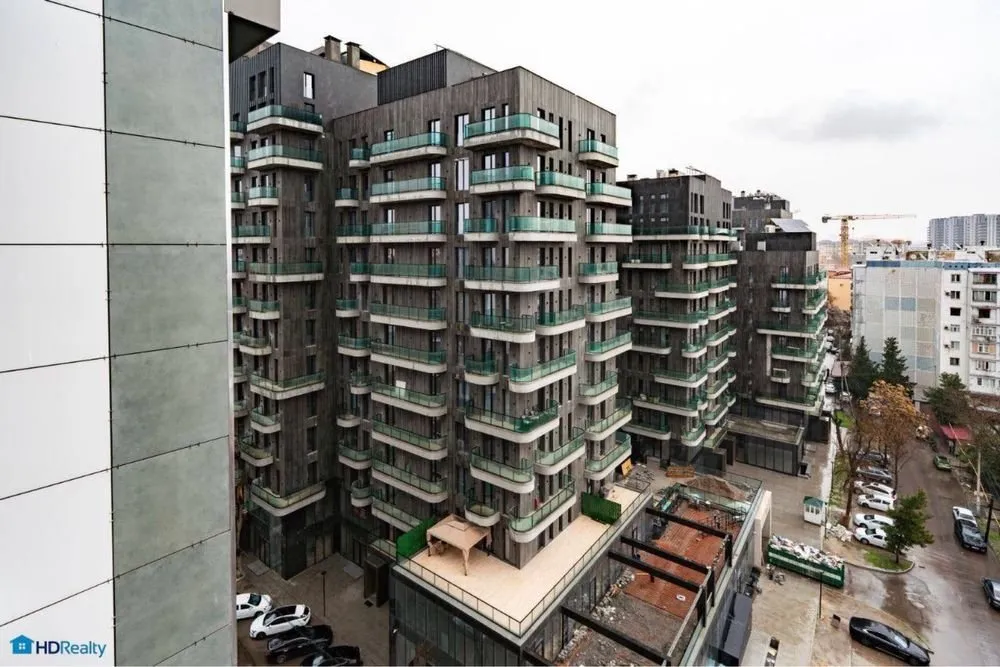 225 м², 5-комн. квартира, 9/10