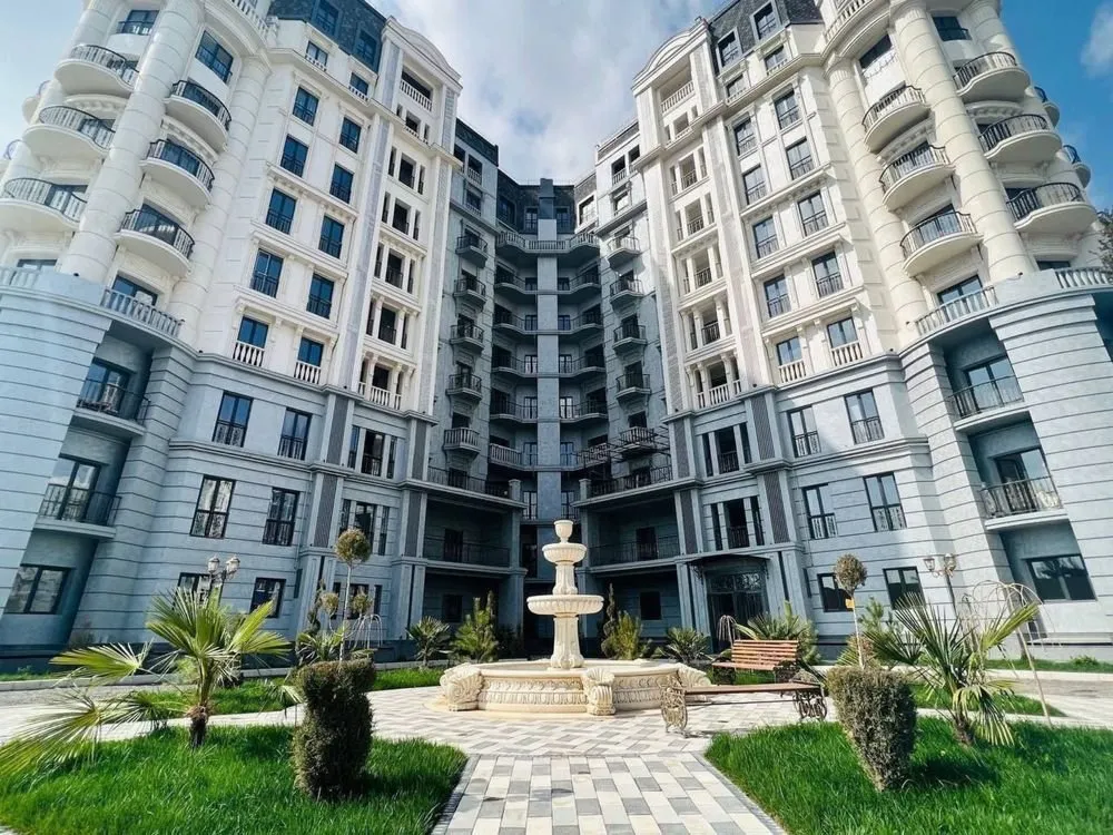 106 m², 4-xonali kvartira, 8/10