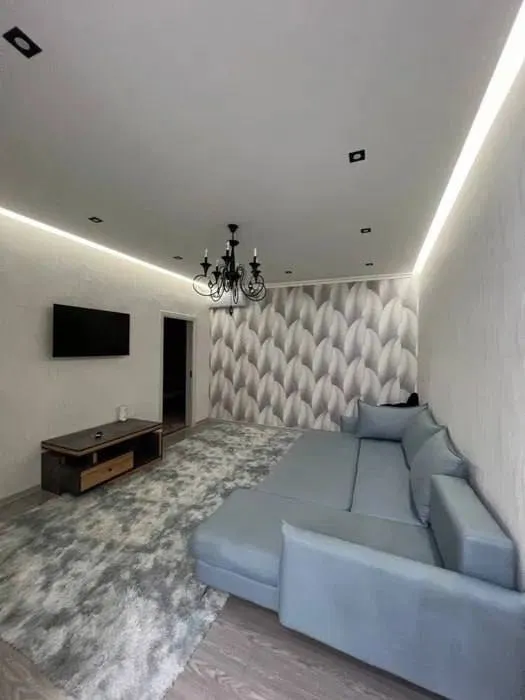 90 м², 3-комн. квартира, 4/8