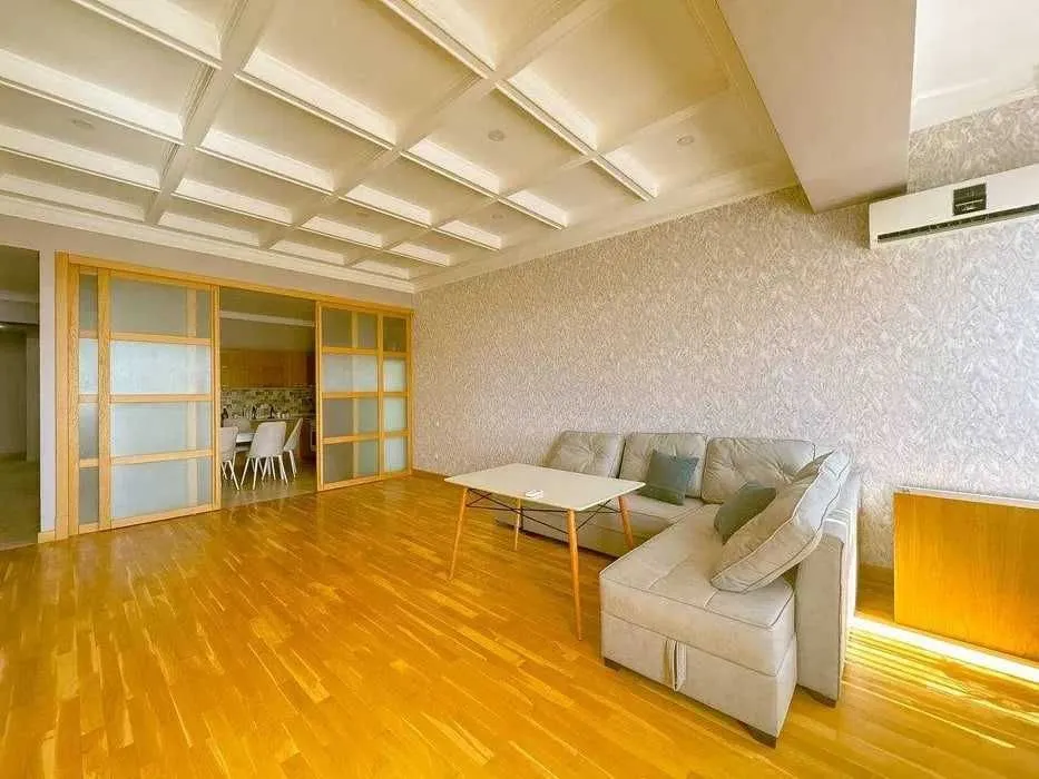 128 м², 4-комн. квартира, 6/8