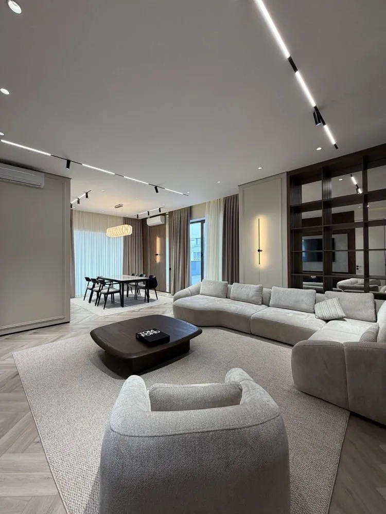 200 м², 5-комн. квартира, 7/8