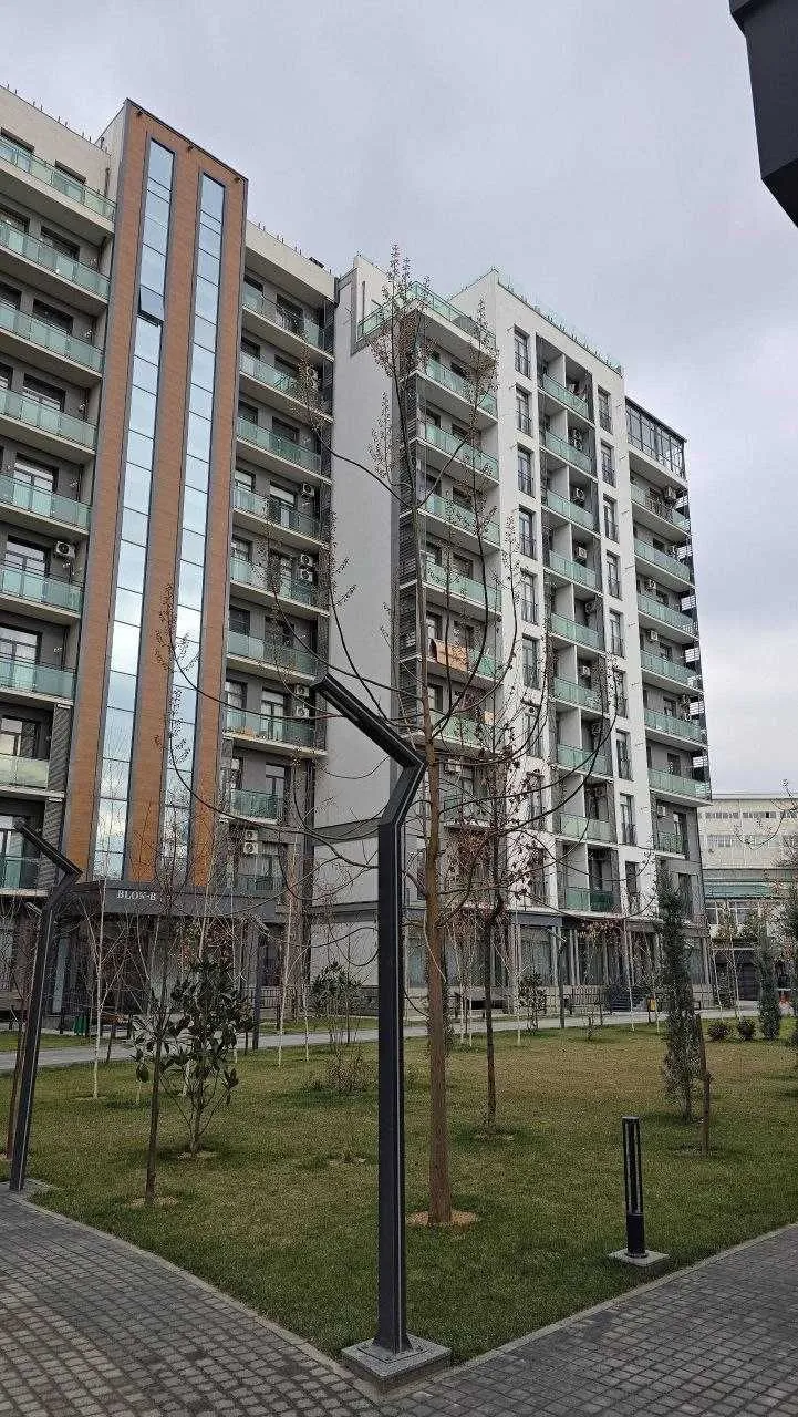 369 м², 5-комн. квартира, 9/10