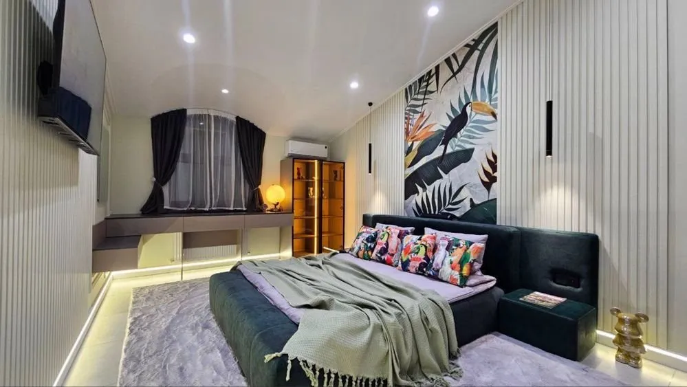 100 м², 3-комн. квартира, 10/10