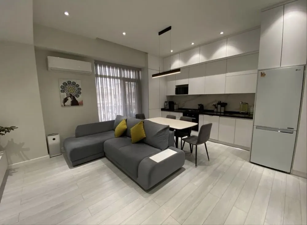 90 м², 3-комн. квартира, 9/9