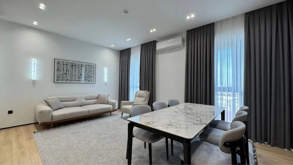 100 м², 3-комн. квартира, 10/25