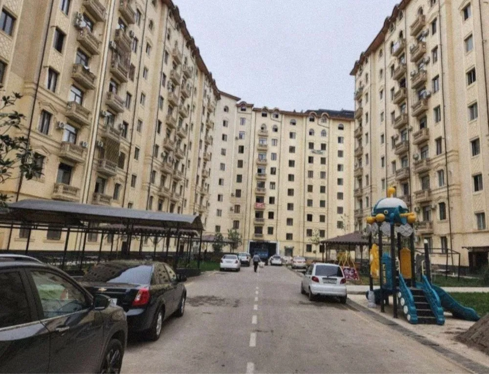 125 m², 4-xonali kvartira, 3/9