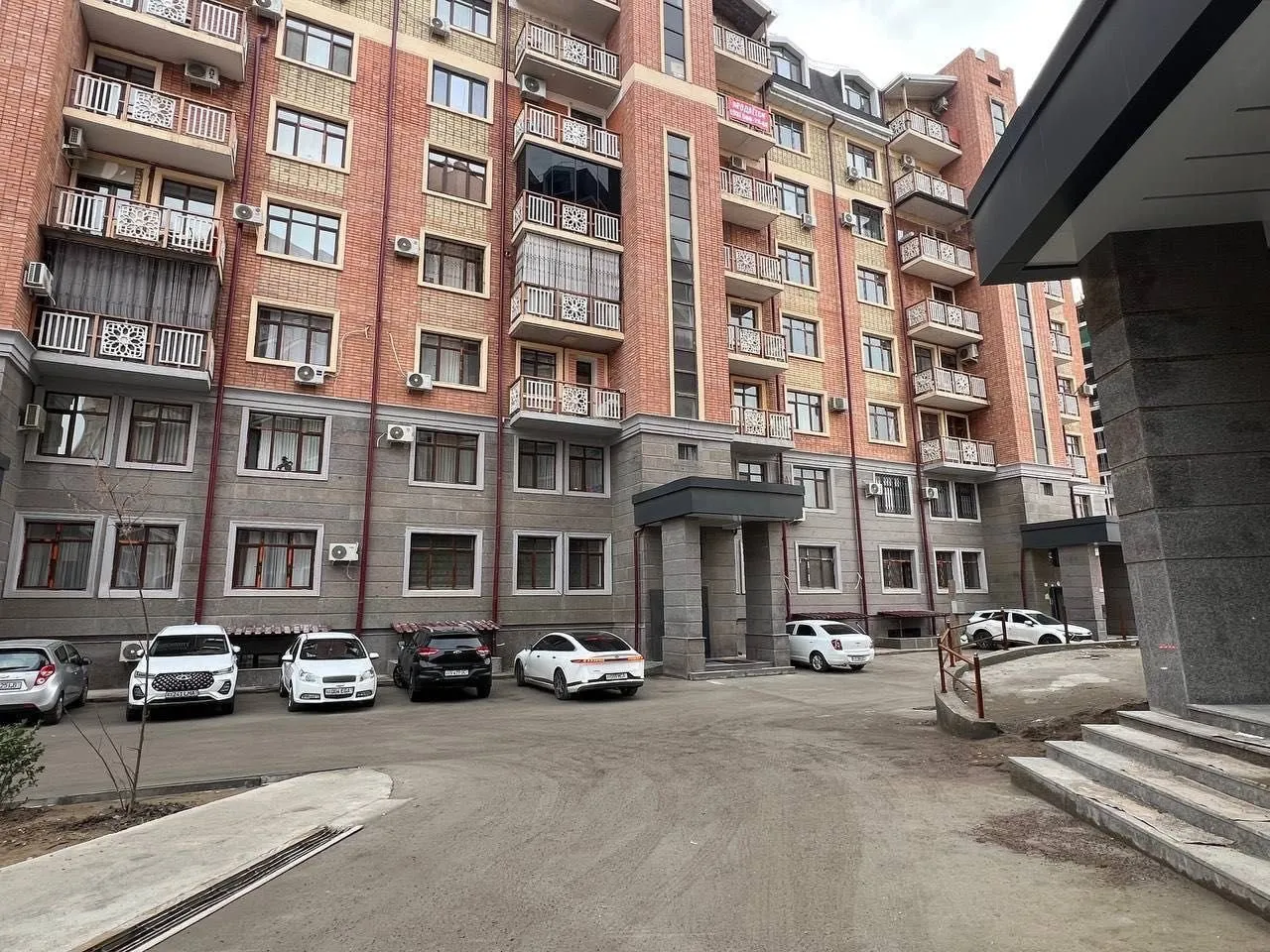 96 м², 4-комн. квартира, 8/8