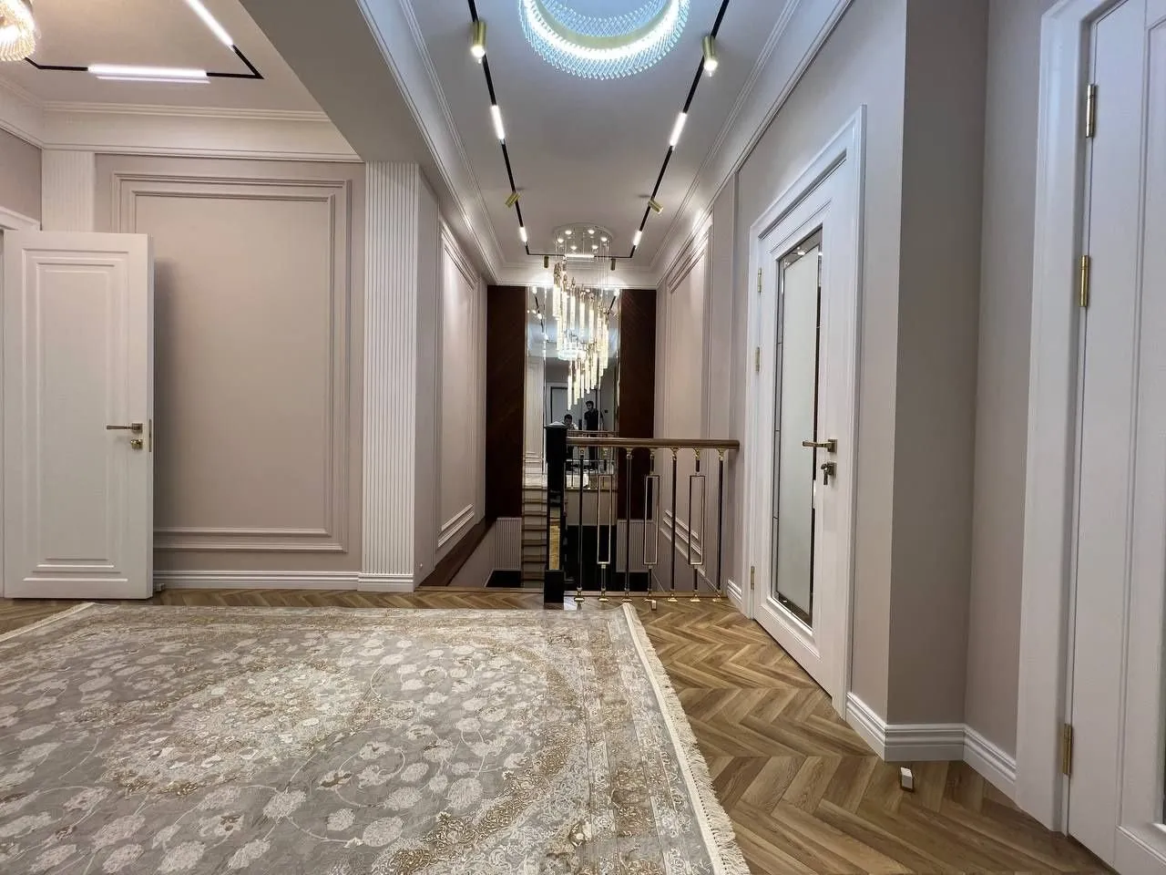170 м², 5-комн. квартира, 1/9