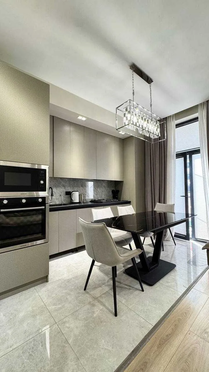 80 м², 3-комн. квартира, 6/10