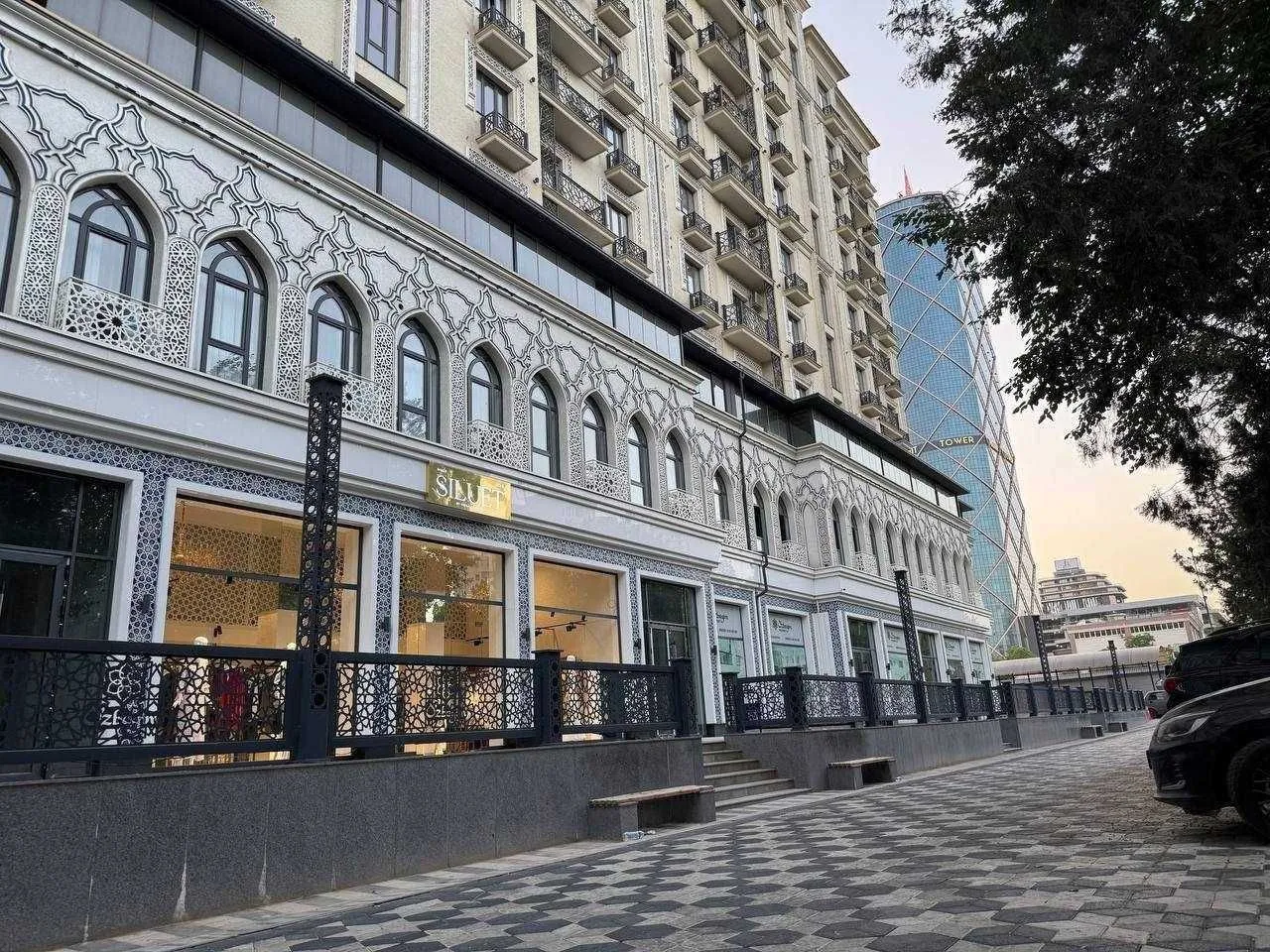 195 м², 4-комн. квартира, 1/12