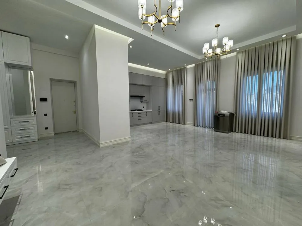 130 м², 3-комн. квартира, 2/10