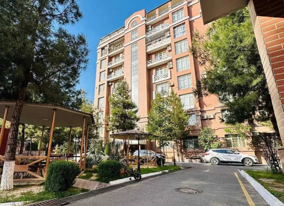 110 м², 4-комн. квартира, 8/9