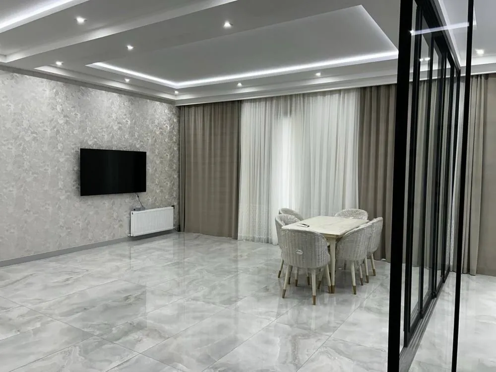 111 м², 3-комн. квартира, 3/12