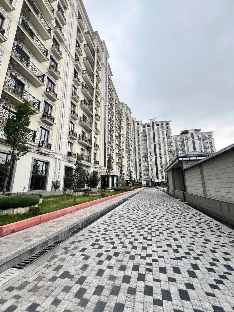 130 м², 3-комн. квартира, 2/9