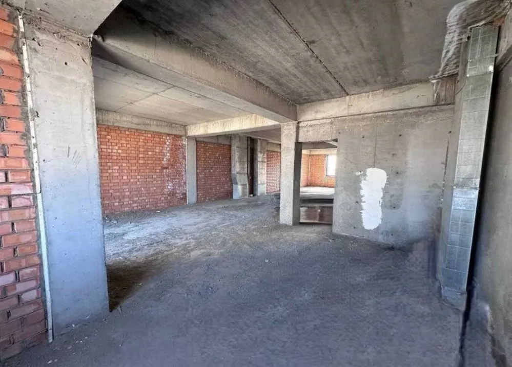 250 м², многокомнатная квартира, 9/10