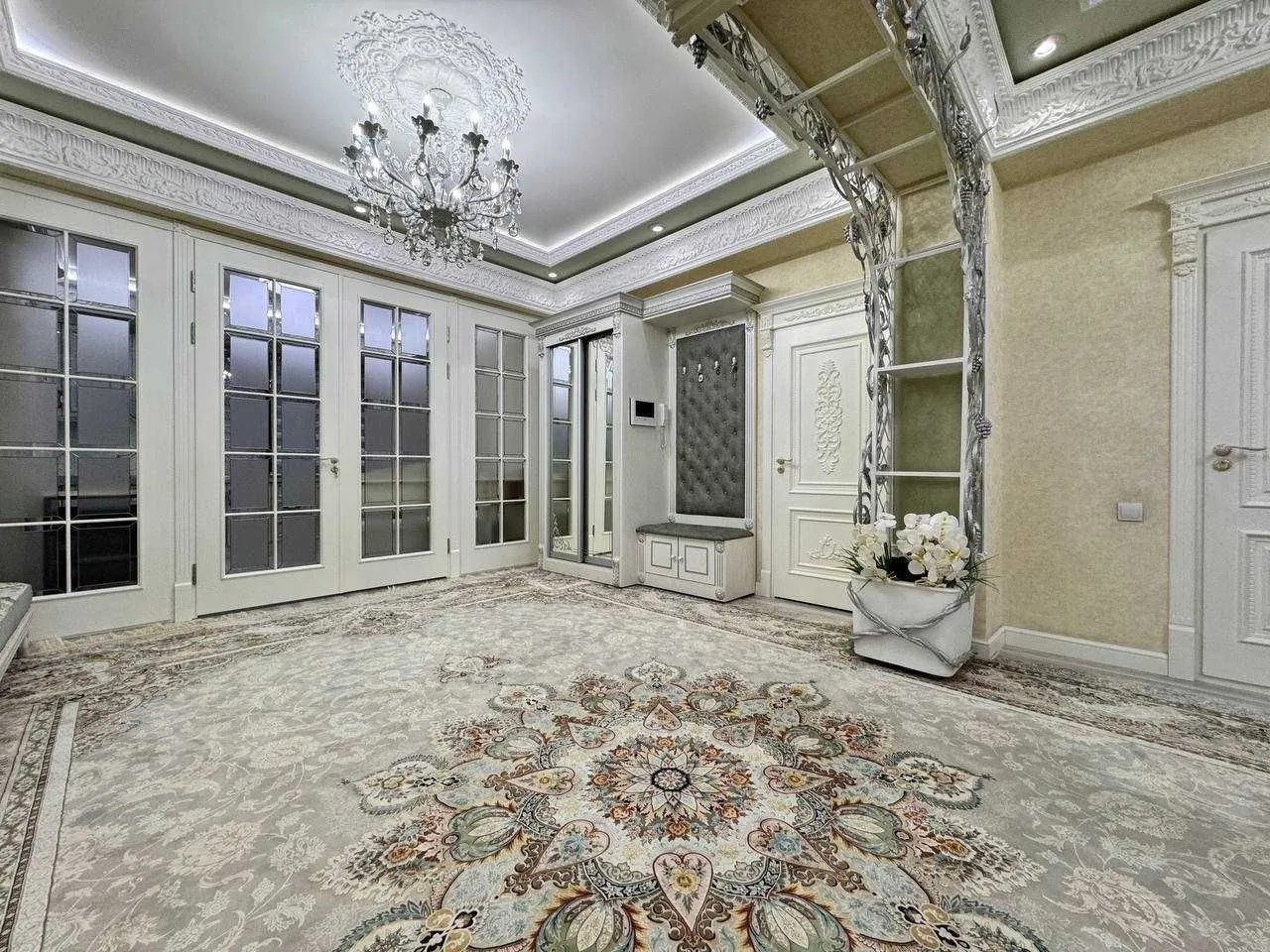 130 м², 4-комн. квартира, 3/8