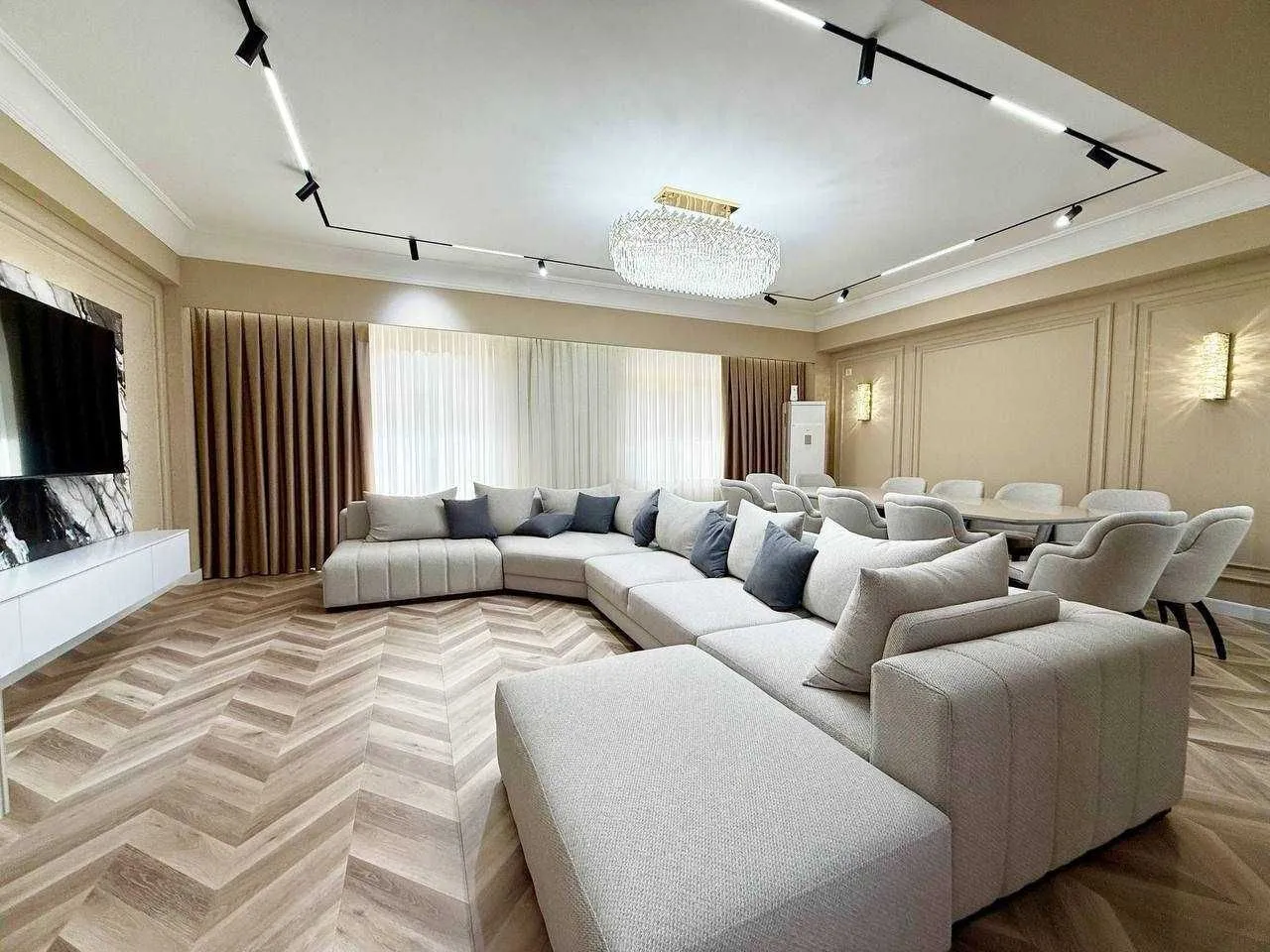 220 m², 4-xonali kvartira, 9/9