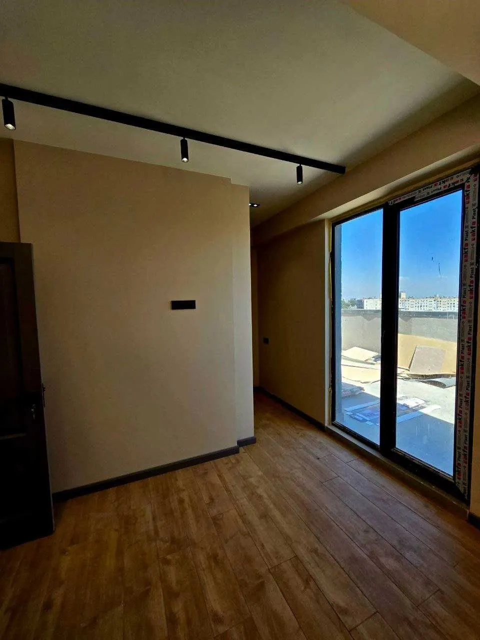 92 m², 3-xonali kvartira, 11/11