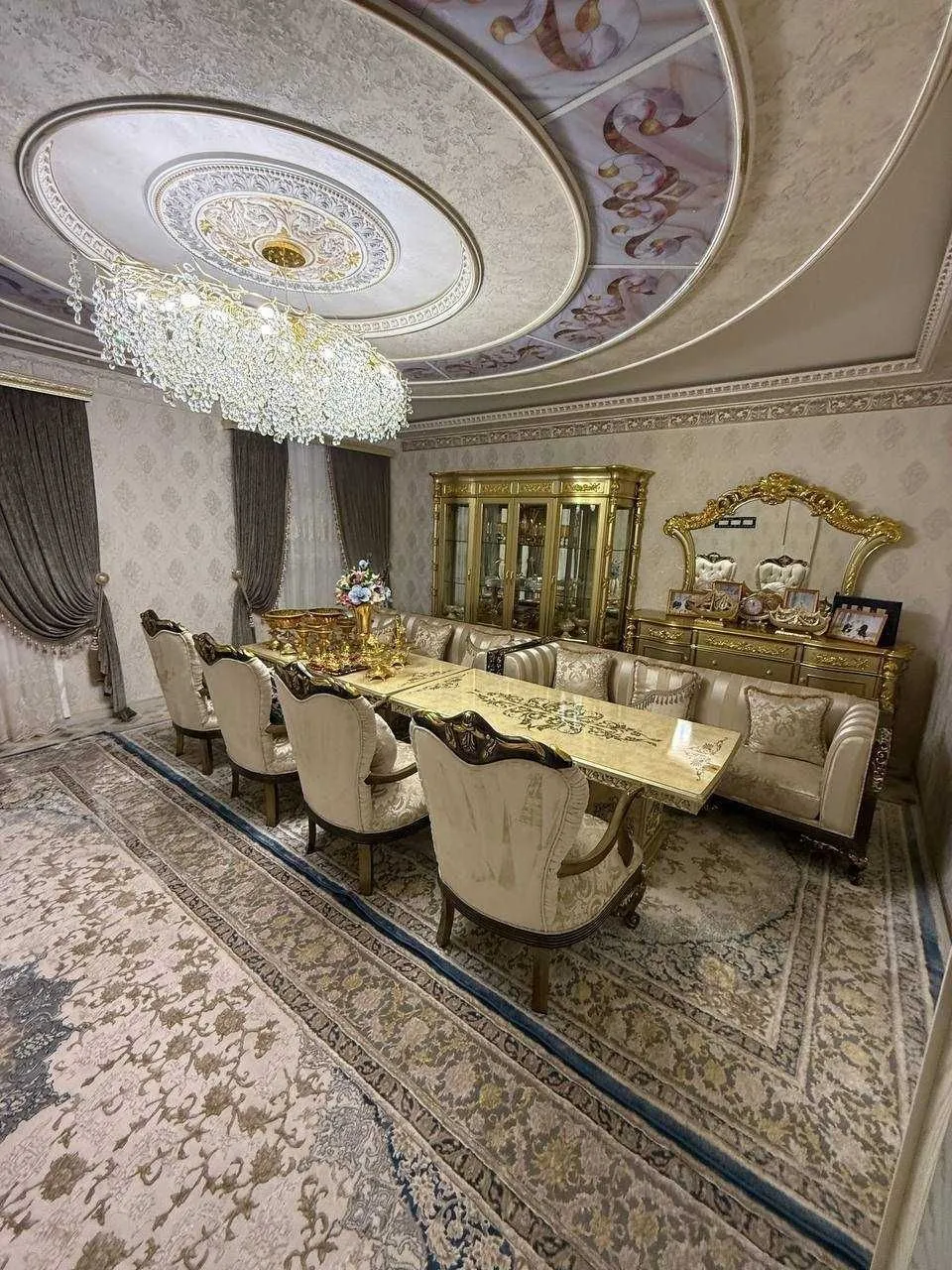 220 м², многокомнатная квартира, 1/5