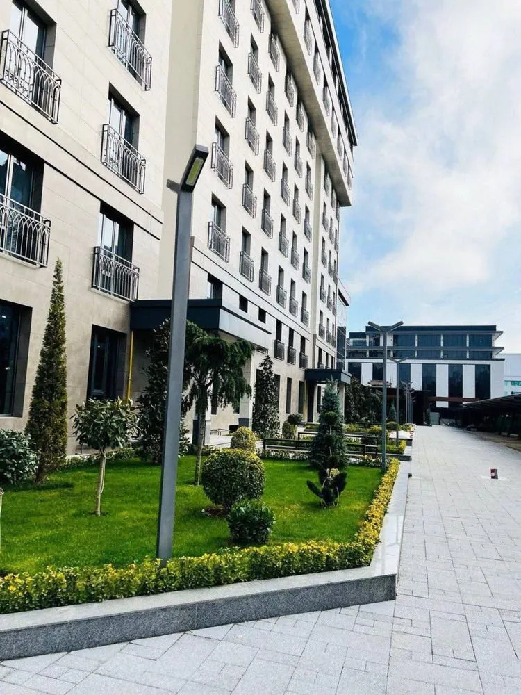 242 m², ko'p xonali kvartira, 9/9