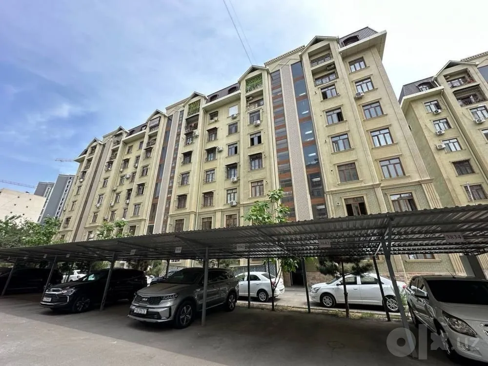 100 м², 3-комн. квартира, 3/8