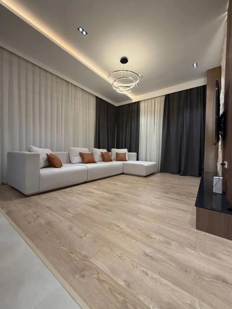 131 м², 4-комн. квартира, 7/14