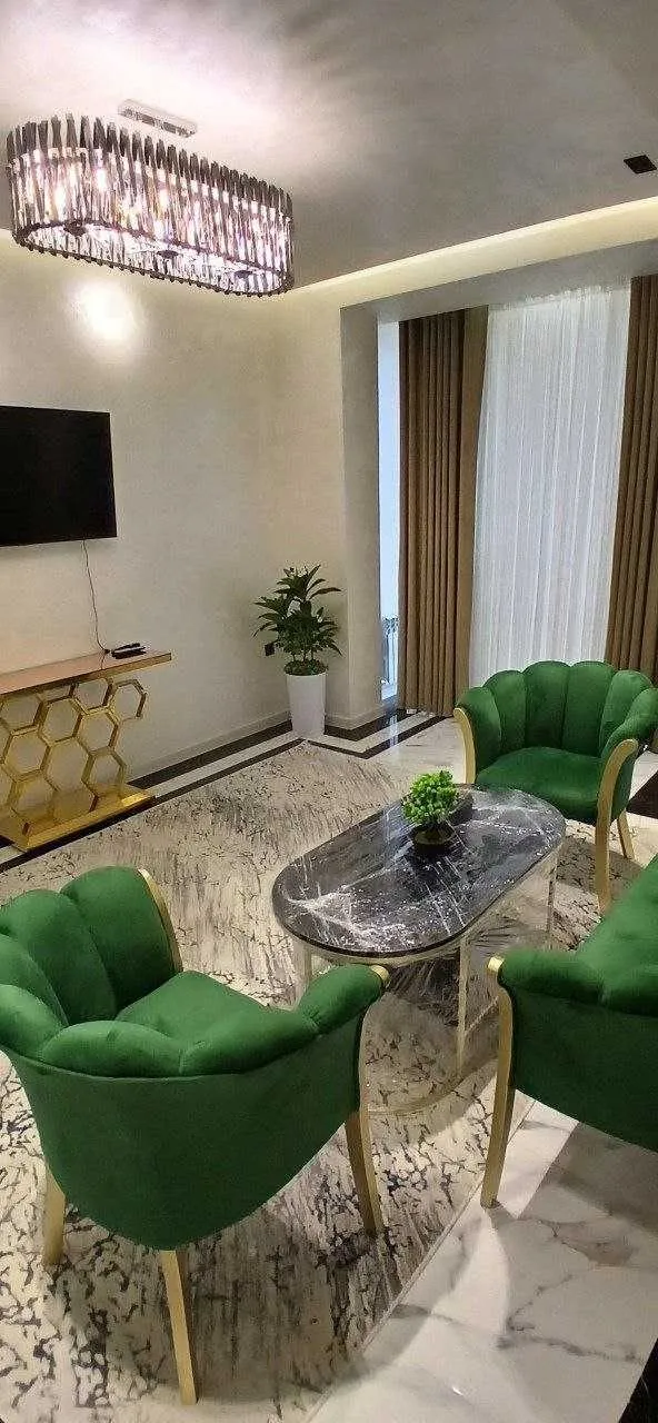 110 м², 3-комн. квартира, 3/12