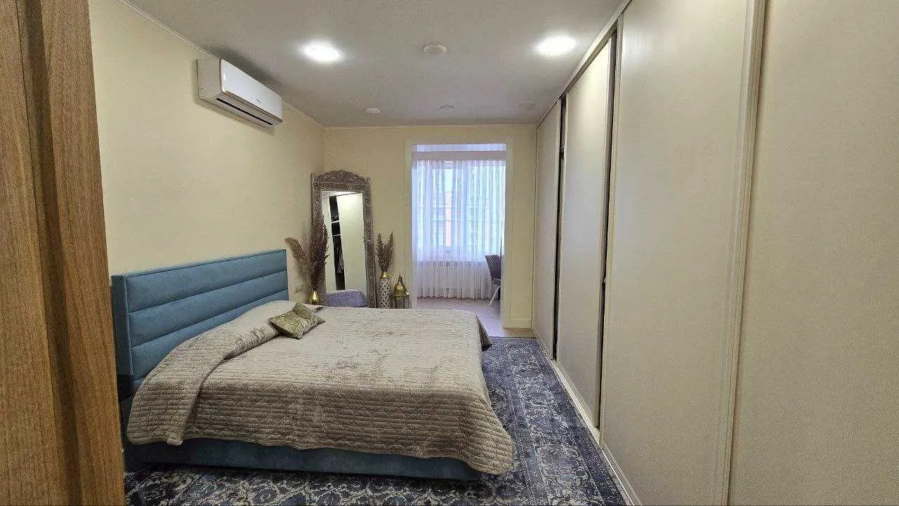 160 м², 4-комн. квартира, 8/8