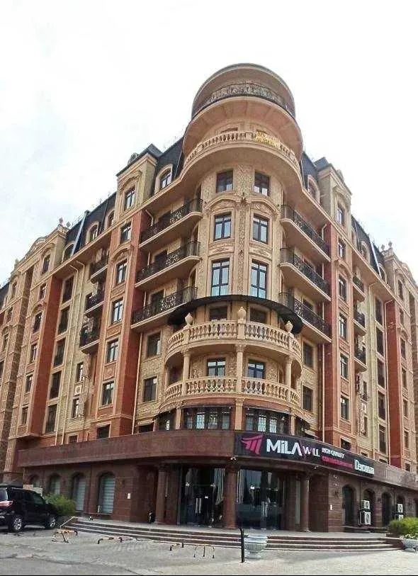 180 м², 4-комн. квартира, 8/9