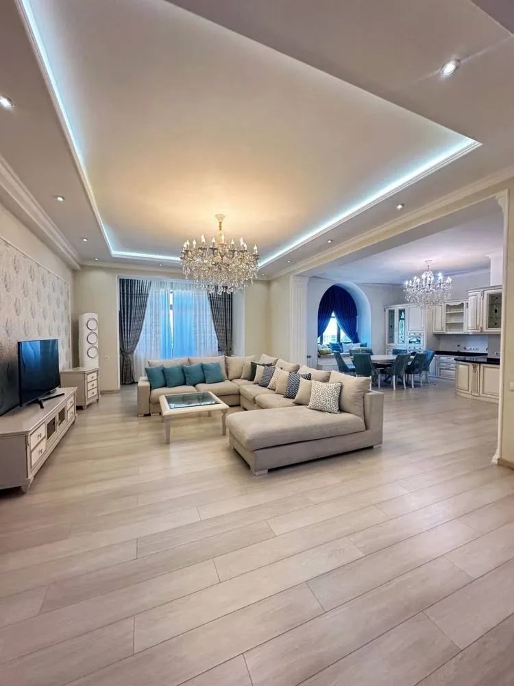 165 m², 3-xonali kvartira, 3/8