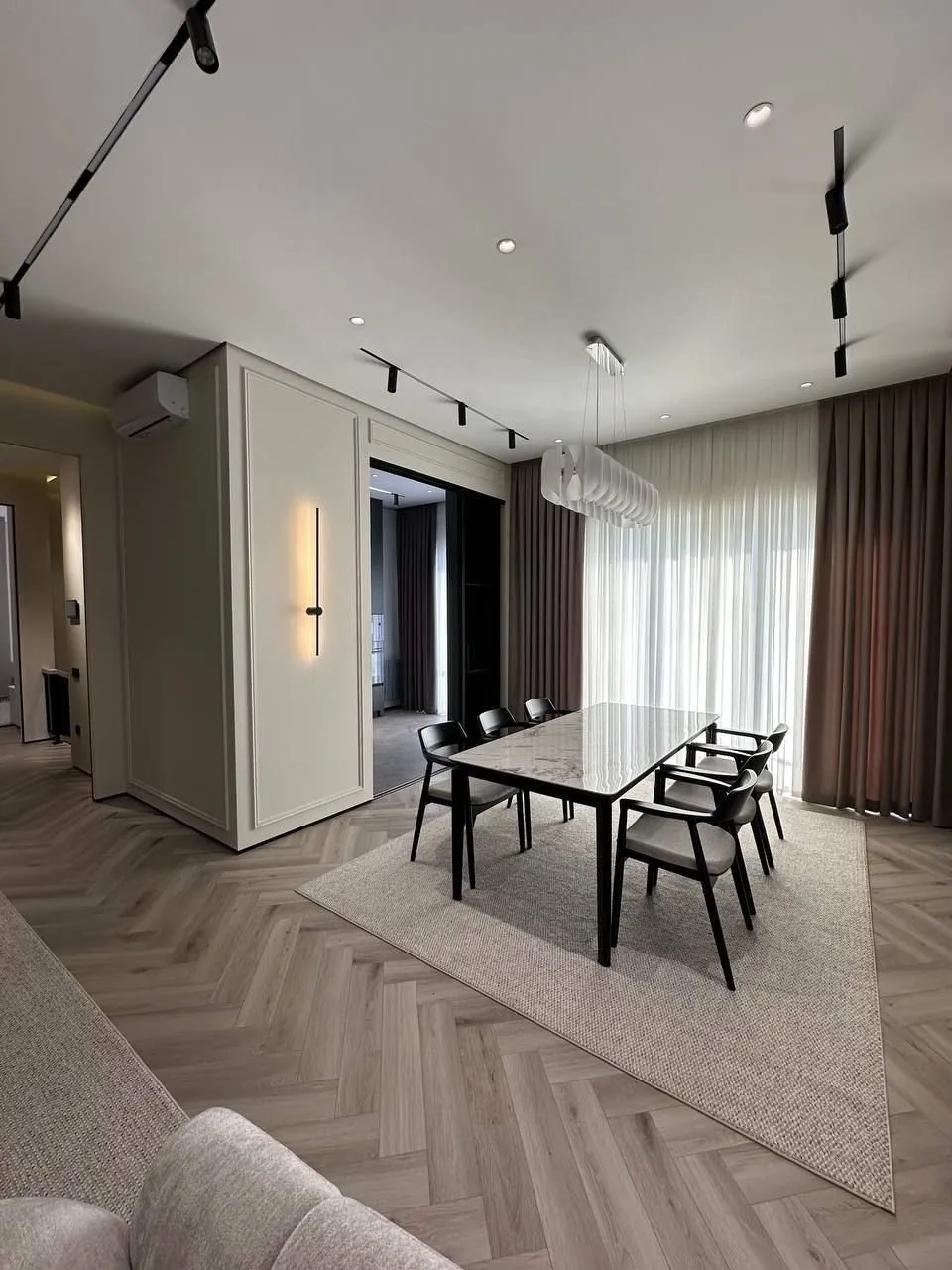 320 m², 5-xonali kvartira, 8/8