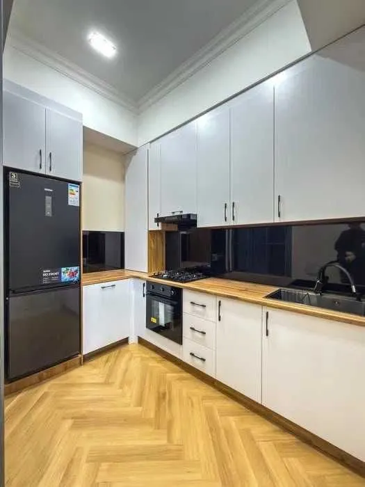90 м², 4-комн. квартира, 9/10