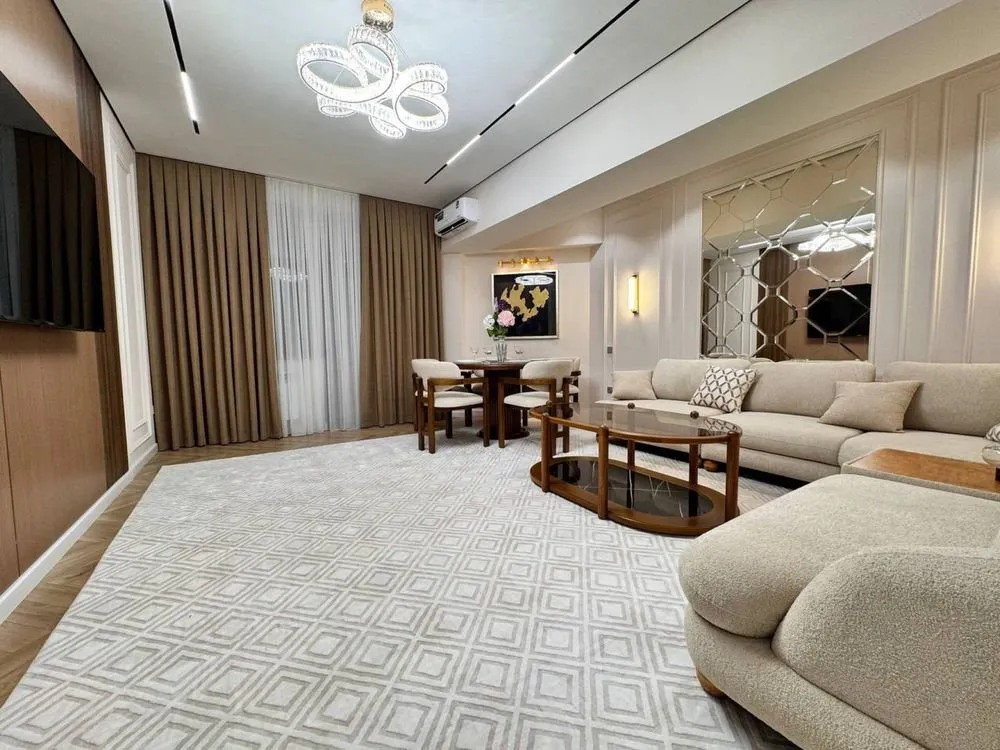 145 м², 4-комн. квартира, 4/10
