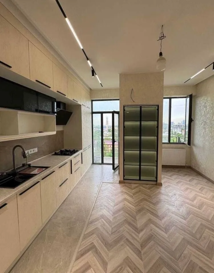 140 м², 4-комн. квартира, 12/13