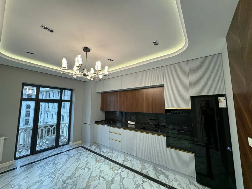 100 м², 3-комн. квартира, 7/10