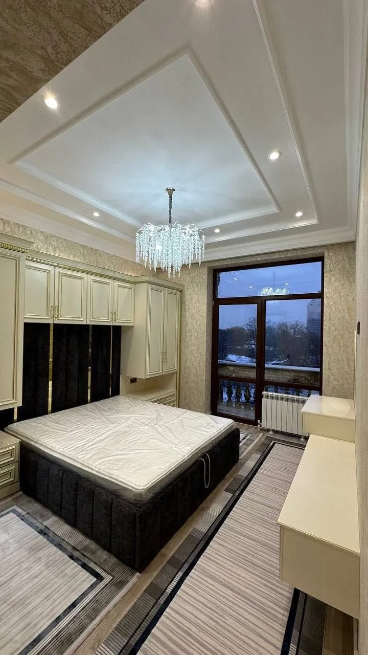 100 м², 3-комн. квартира, 6/10