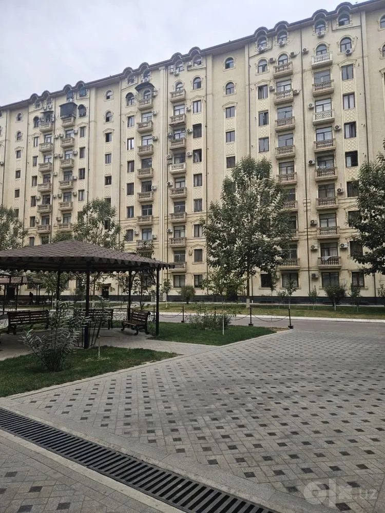 80 м², 3-комн. квартира, 4/10