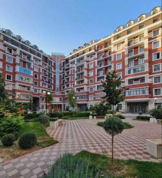 178 м², 4-комн. квартира, 8/9