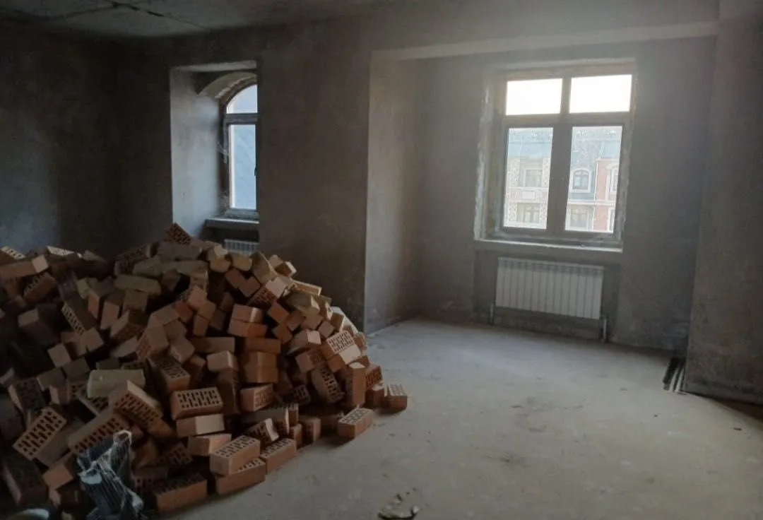 244 м², 5-комн. квартира, 8/8