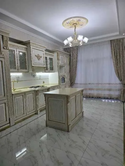 130 м², 4-комн. квартира, 1/6