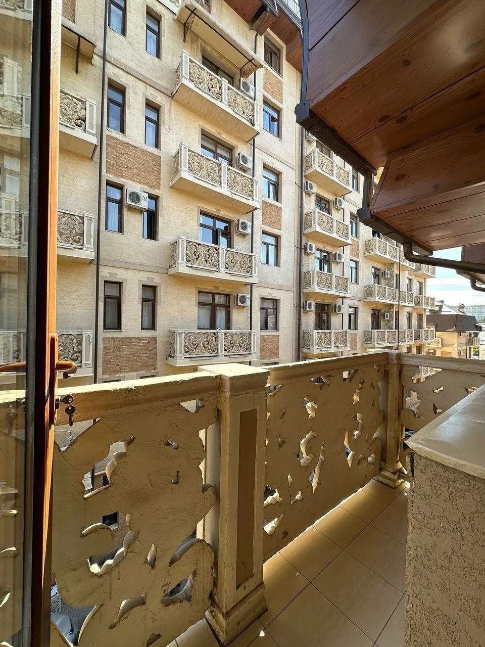 100 м², 4-комн. квартира, 3/8