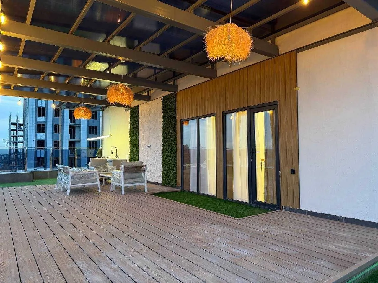 250 м², 5-комн. квартира, 7/8