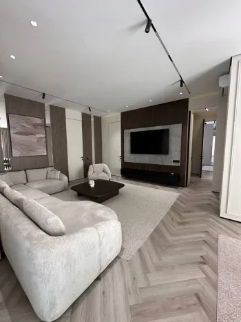 320 м², 5-комн. квартира, 7/8-0