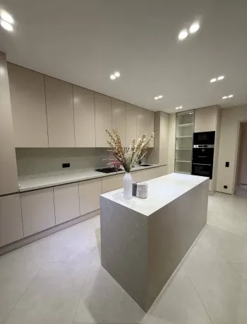 105 м², 3-комн. квартира, 8/10-3