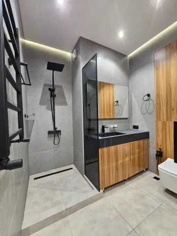 100 м², 3-комн. квартира, 18/25-3