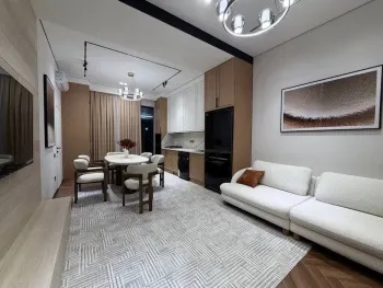 175 м², 5-комн. квартира, 4/14-0